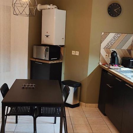 Charmant Appartement Au Coeur De Fougères Exteriér fotografie